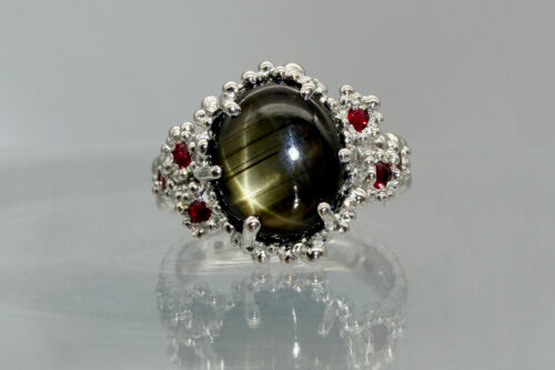 Black star sapphire ring made from SUNI